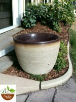 Rustic Nelvu White Brown Rim Planter (Small)